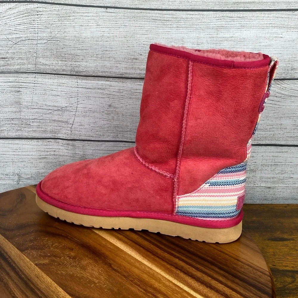 UGG Classic Short Serape Pink Multicolor Stripes Limited Edition Boot Women’s 10